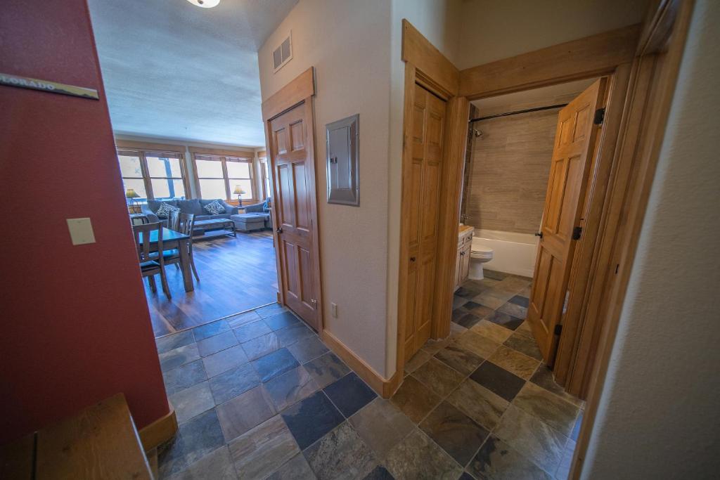 Elk Run Villas 9574 - image 4