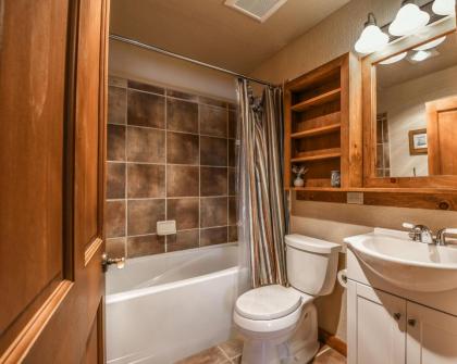 Red Hawk Townhomes 2333 - image 8
