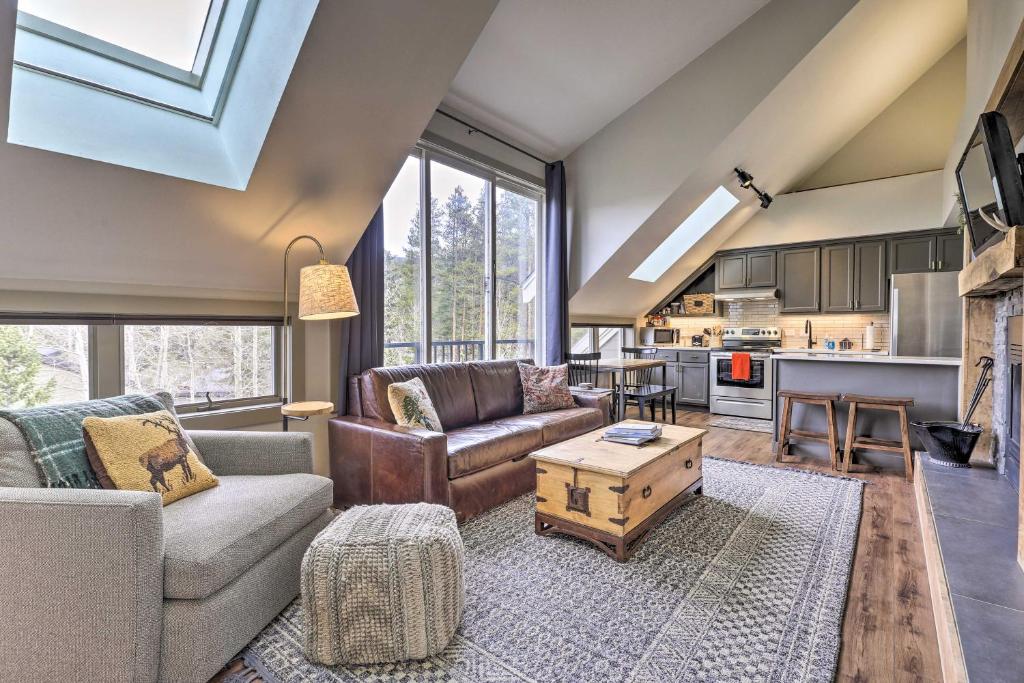 Unique Condo with Hot Tub and Pool 2Mi to Keystone Ski - main image