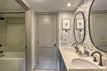 Unique Condo with Hot Tub and Pool 2Mi to Keystone Ski - image 12