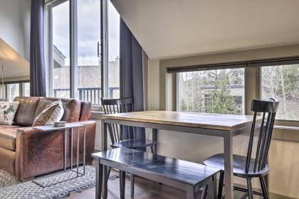 Unique Condo with Hot Tub and Pool 2Mi to Keystone Ski - image 4