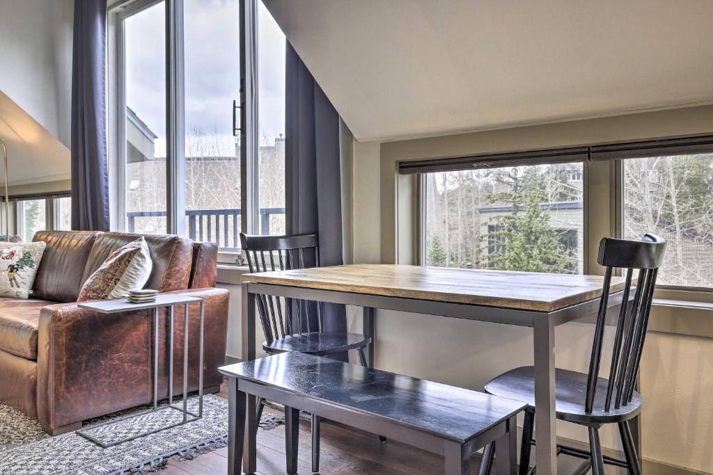Unique Condo with Hot Tub and Pool 2Mi to Keystone Ski - image 4