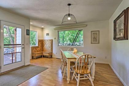 Accommodating Cabin 8 Miles to Mount Rushmore - image 2