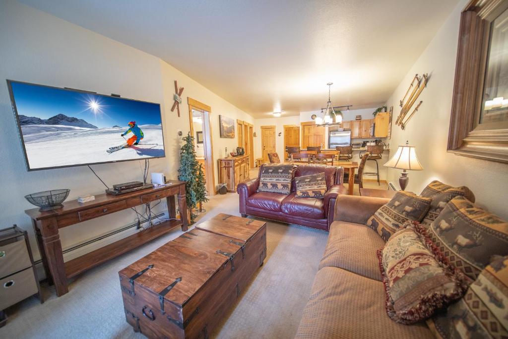 Tenderfoot Lodge 2611 - main image