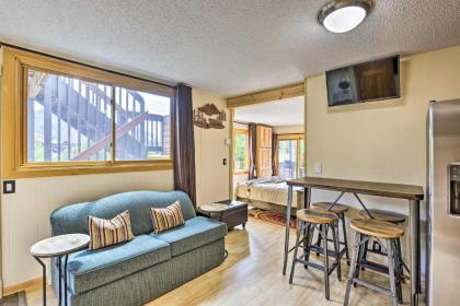 Rustic Keystone Condo with Pool Walk to Lifts! - image 4