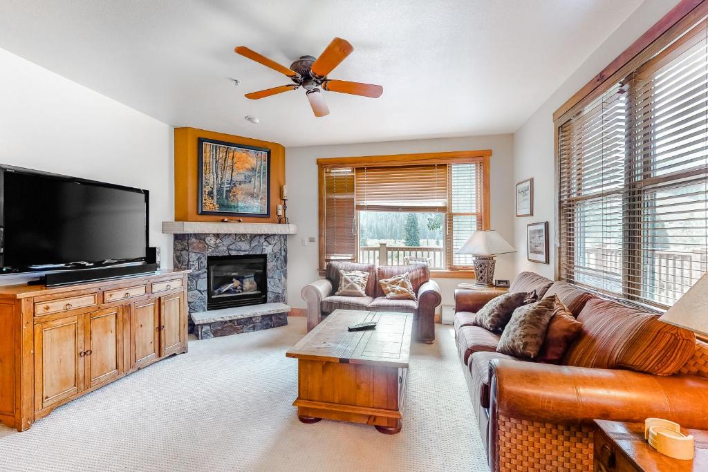 Red Hawk Townhome 2345 - main image