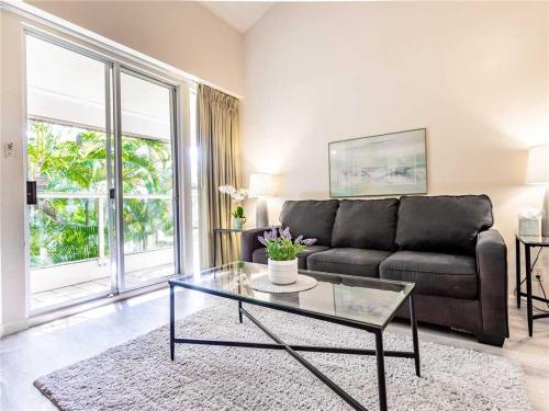 Maui Banyan Q-109 2 Bedroom Ground Floor Pool Access Hot Tub Walk to Beach Sleeps 8 - main image