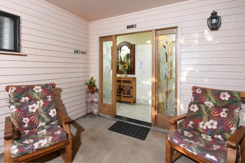 Nona Lani Cottages - image 3