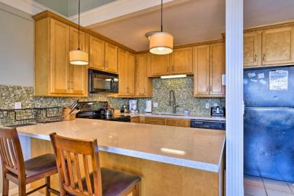 Bright Kihei Condo with Lanai and Pool - 100ft to Beach - image 9