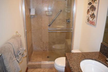 Luxury Oceanfront Condo with 180 Degree Panoramic Ocean View - image 16