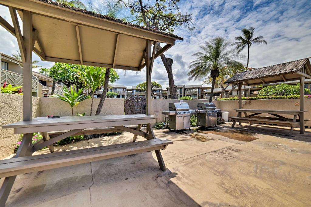 Bright Kihei Condo with Pool Access and Ocean Views! - image 3