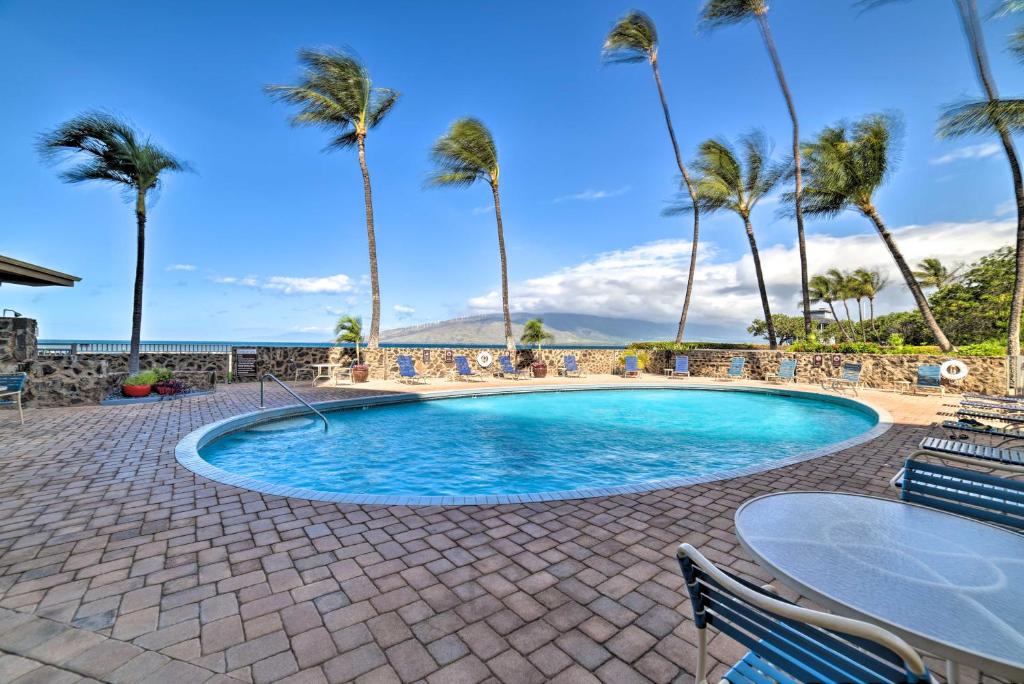 Kihei Condo Steps to Beach with Pool and New AC! - image 5