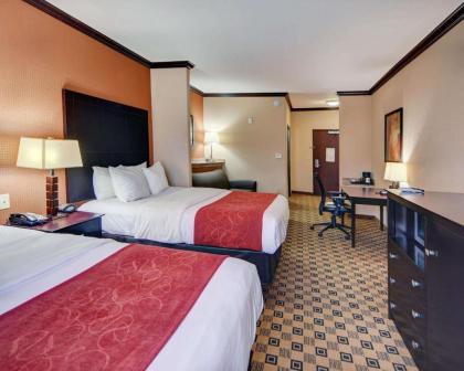 Comfort Suites Kilgore - image 13