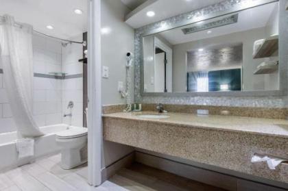 Quality Inn Carolina Oceanfront - image 2