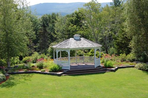 Summit Lodge - image 3
