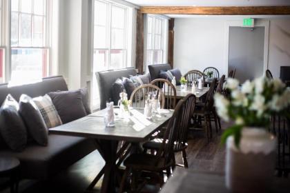 Mountain Meadows Lodge - image 11