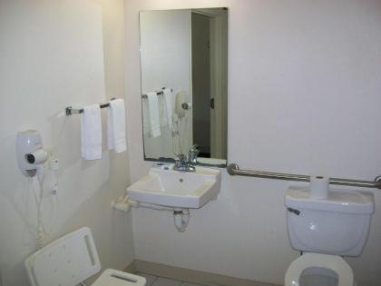 Americas Best Value Inn Kinder - image 7