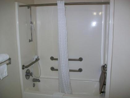 Americas Best Value Inn Kinder - image 8