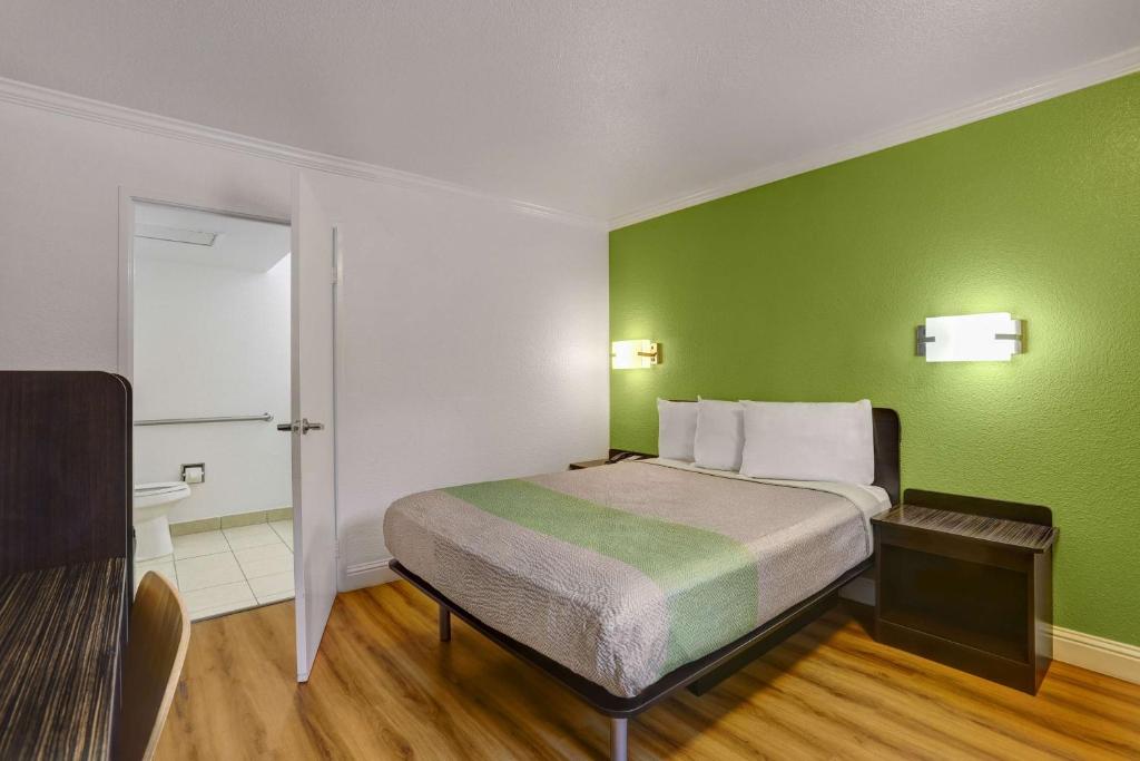 Motel 6-King City CA - image 6