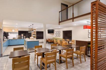 Country Inn & Suites by Radisson Dahlgren VA - image 10