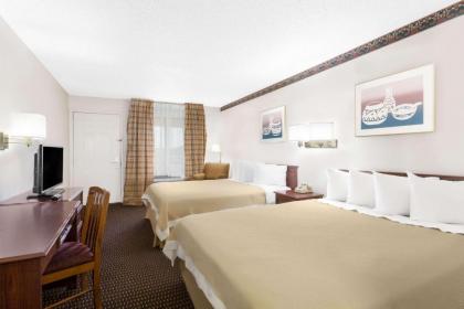 Days Inn by Wyndham Kingman West - image 9