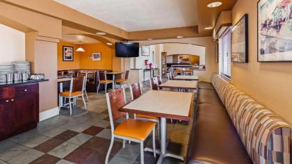 Best Western Plus King's Inn and Suites - image 11