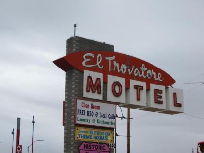 El trovatore motel Kingman