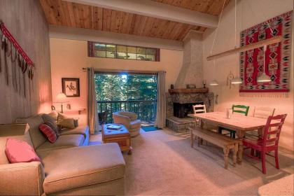 Cheyennes Place by Lake Tahoe Accommodations - image 15