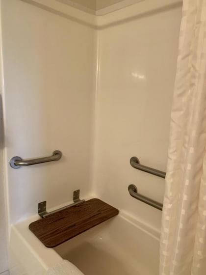 Mariners Suites - Kingsland - image 3