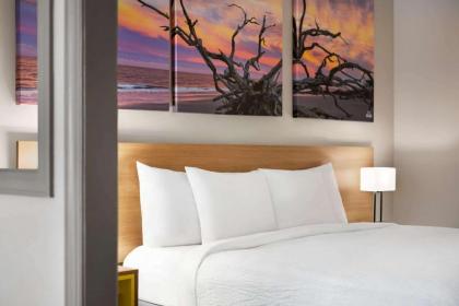 Days Inn by Wyndham Kingsland GA - image 15