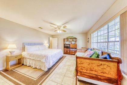 Lone Star Retreat - image 12