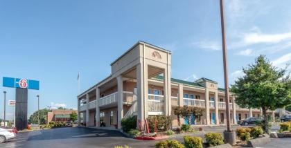 Motel 6-Kingsport TN - image 2