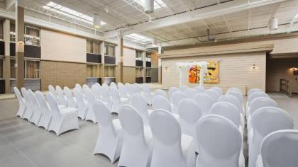 Best Western Plus Kingston Hotel and Conference Center - image 21