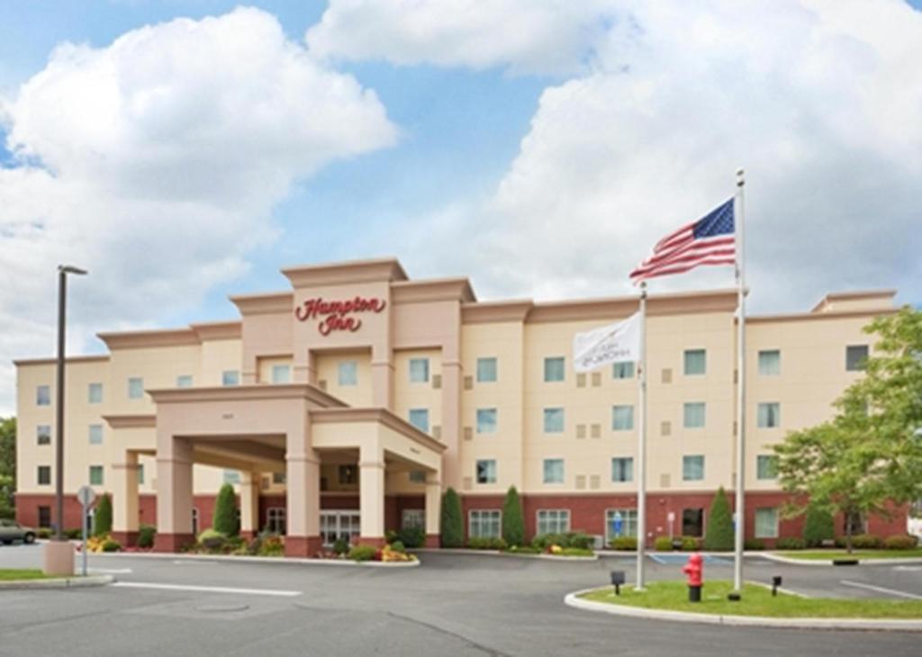 Hampton Inn Kingston - main image