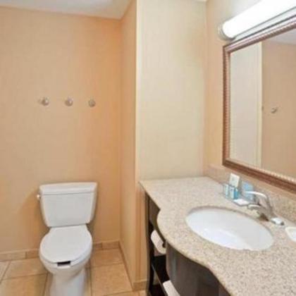 Hampton Inn Kingston - image 10