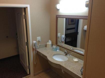 Hampton Inn Kingston - image 2