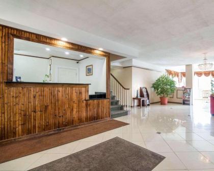 Rodeway Inn Skytop - image 9