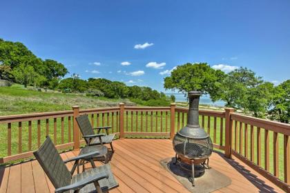 Cozy Kingston House on Lake texoma Steps to Beach