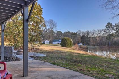Apt with Shared Pool - 23 Miles to LakePoint! - image 12
