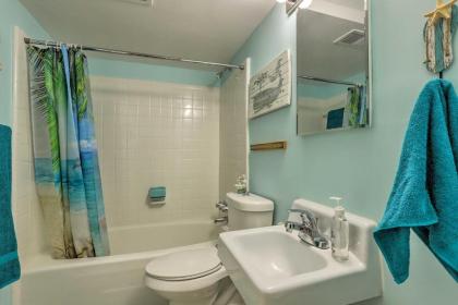 Apt with Shared Pool - 23 Miles to LakePoint! - image 13