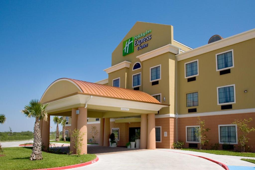 Holiday Inn Express Hotel and Suites Kingsville an IHG Hotel - main image