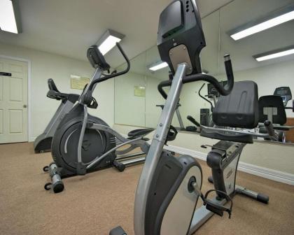 Americas Best Value Inn Kingsville - image 8