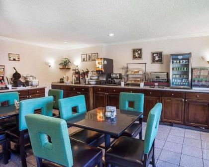 Comfort Inn Kirkland - image 11
