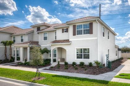 Storey Lake - New 5 bedrooms Villa - image 3