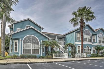 Lovely Condo with Pool Access about 6 miles to Disney