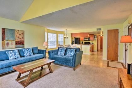 Laguna Bay Condo with Amenities - 7 Miles to Disney! - image 5