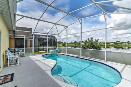 Explore Disney and Universal from this Home with Pool Florida