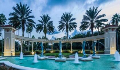 This 7 bedroom villa is a grand choice for a fabulous vacation. - image 3