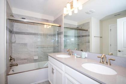 Ravishing Four Bd w/ Pool Close to Disney 4947 - image 16