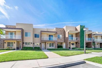 Imagine You and Your Family Renting this 5 Star Townhome on Magic Village Resort Orlando Townhome 3704 - image 4